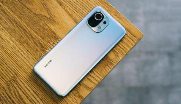 小米11对比华为mate40实际体验,小米11和华为mate40真实体验