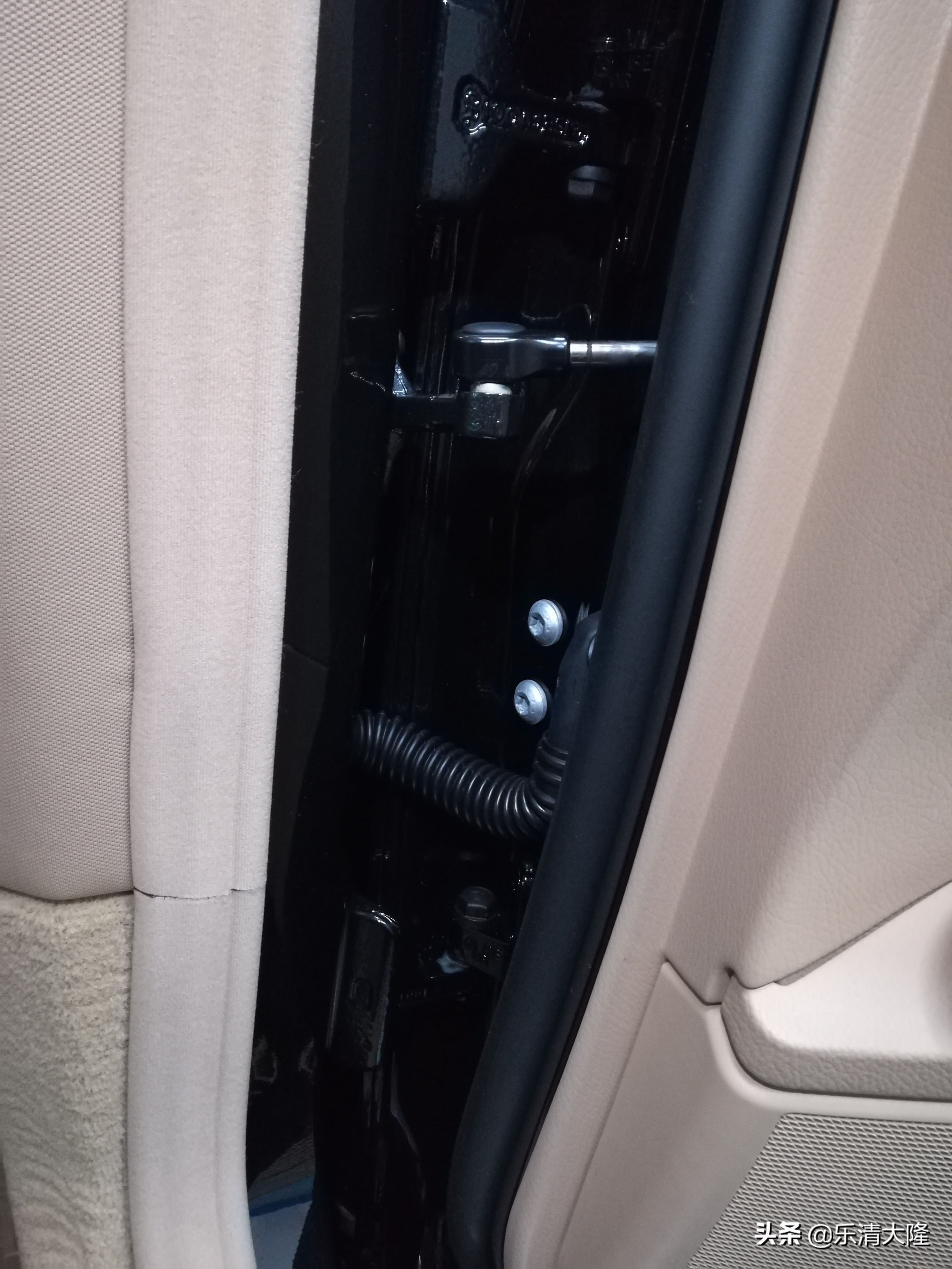 奔驰s350门边镀铬条,奔驰s350座椅清洗翻新