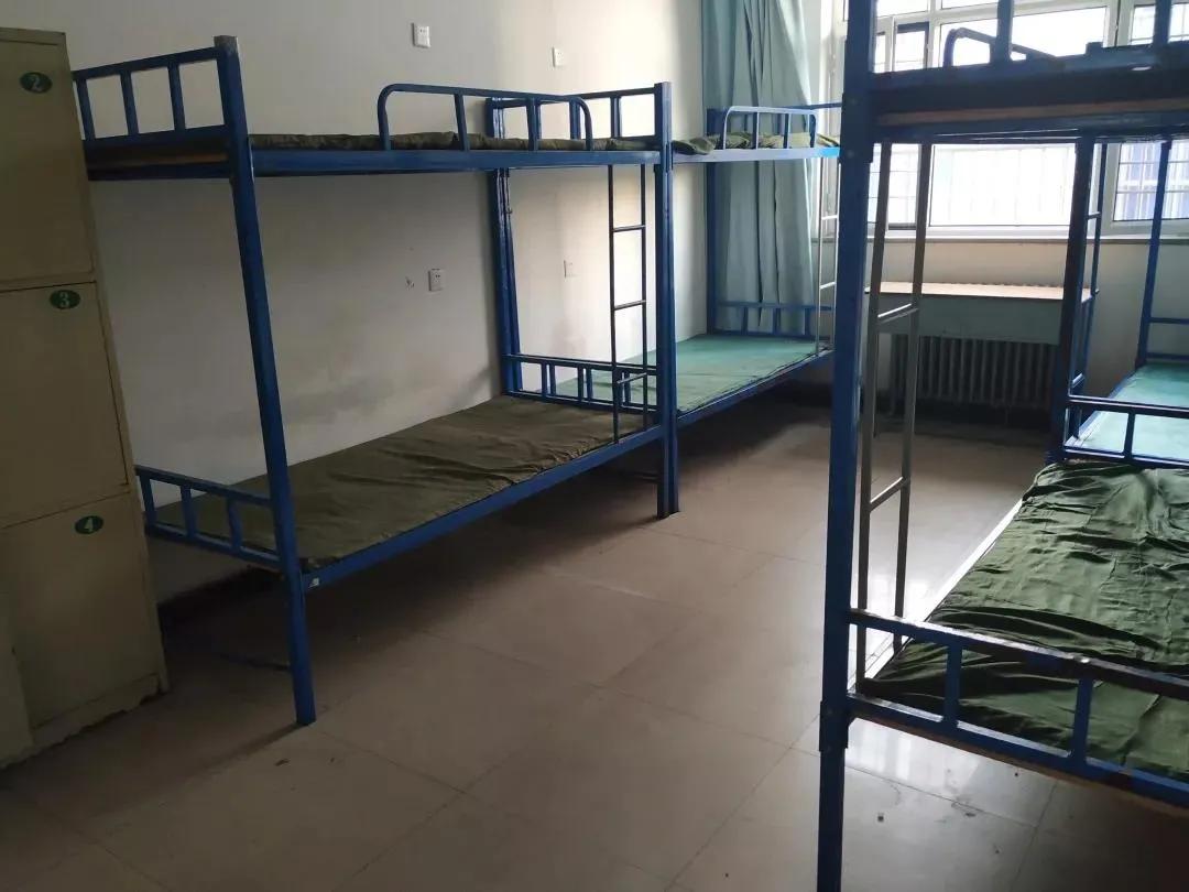 呼和浩特学院的宿舍,呼和浩特职业学院宿舍大吗