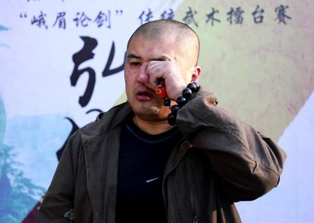 穷人玩游戏和富人玩游戏的区别,穷人玩游戏和富人玩游戏对比