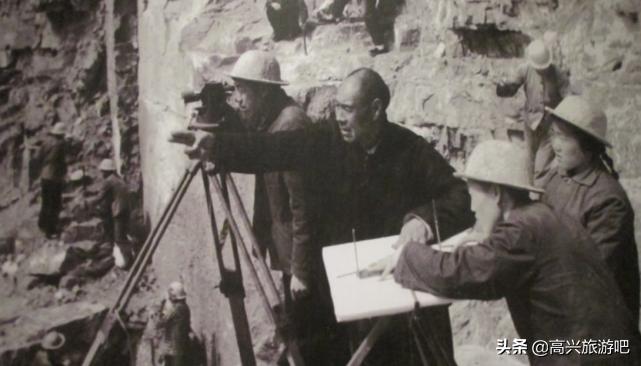 人工天河红旗渠开凿现场,红旗渠奇迹中的人工天河