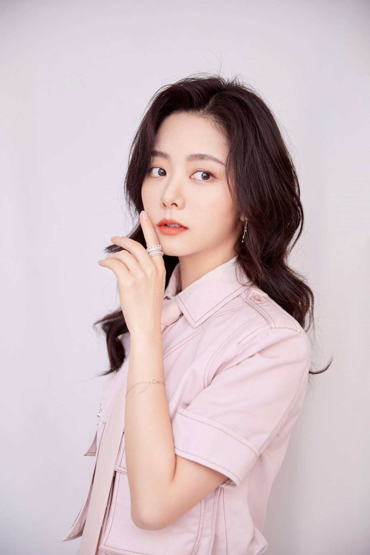 大饼脸剪个短发,大饼脸剪刘海好看