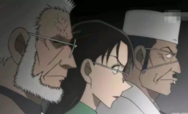 名侦探柯南黑衣组织出现在第几集,名侦探柯南黑衣组织是干什么的