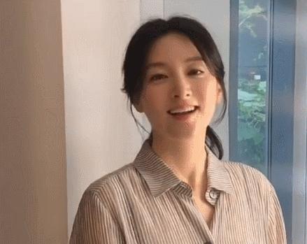 45岁李英爱近照曝光,最漂亮的冻龄女神李英爱