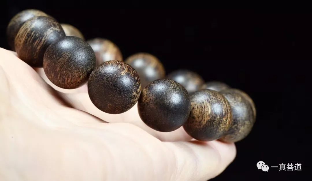 入门沉香手串有收藏价值吗,200元的沉香手串是真沉香吗