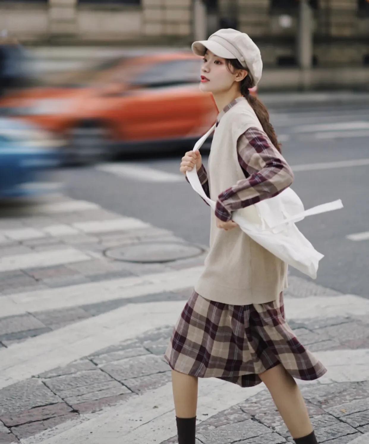 zara和ur是一家吗,zara贵还是ur贵