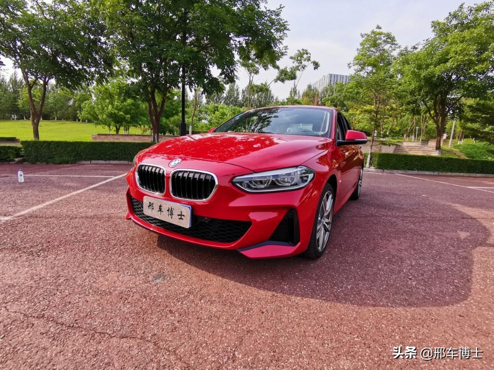 别看Ta尺寸小，照样指哪打哪——邢车博士评测BMW120iM运动套装