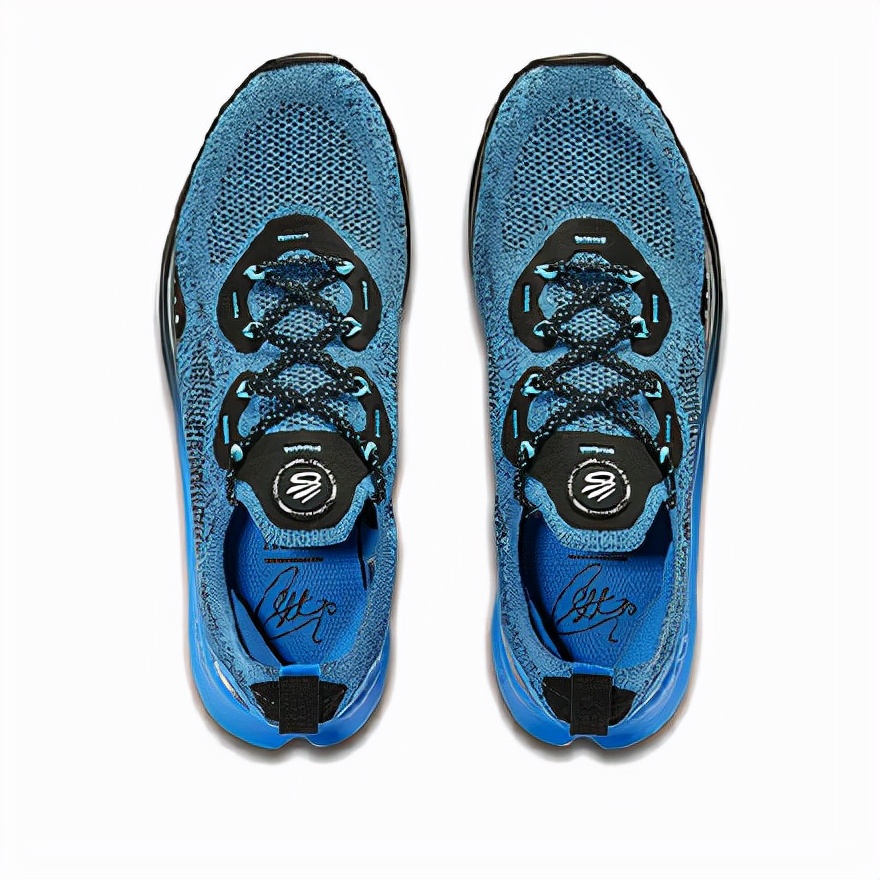 安踏零跑和安踏马赫有什么不同,安踏国潮与安踏是同一个品牌吗