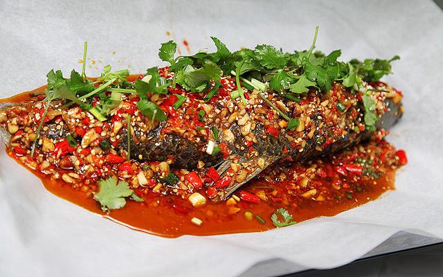 纸包鱼酱料技术,纸包鱼饭店火爆