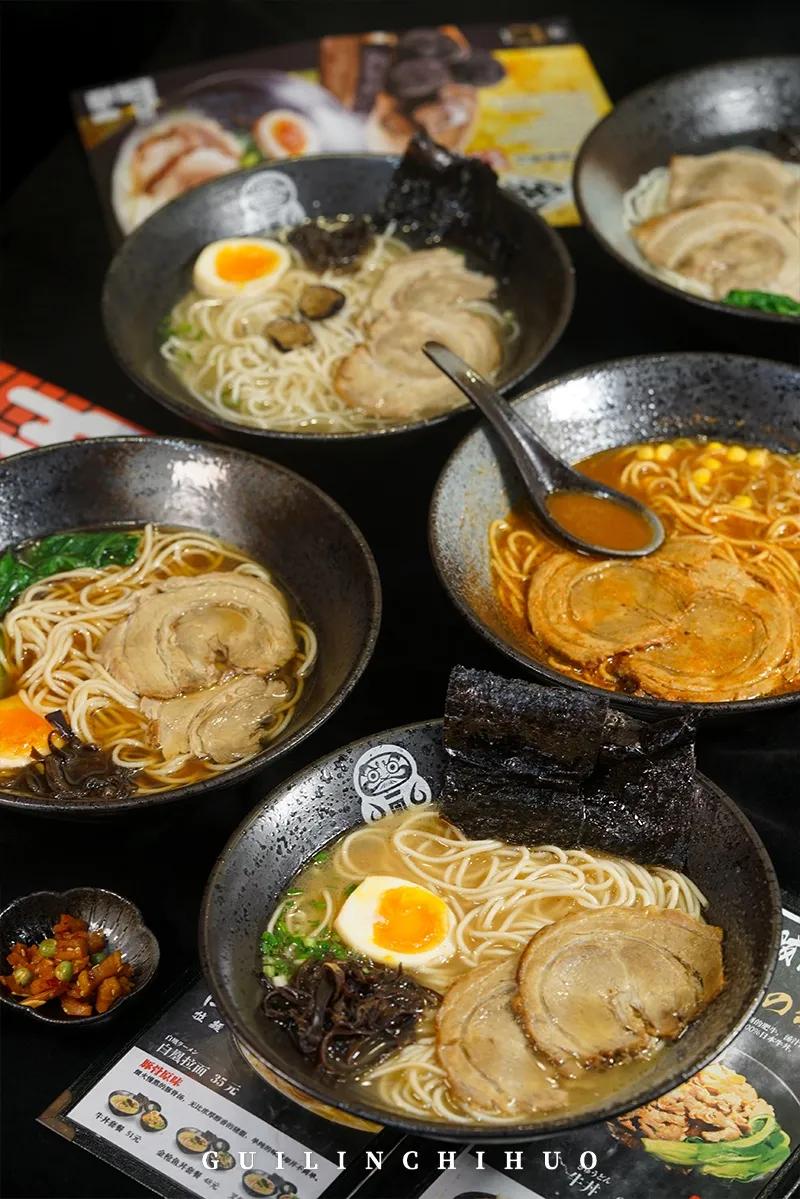 东西巷火了4年的“爱情”小店，老板竟然师从日本“拉面之神”