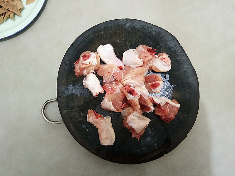 笋干焖腊鸡腿,笋干焖鸡图片