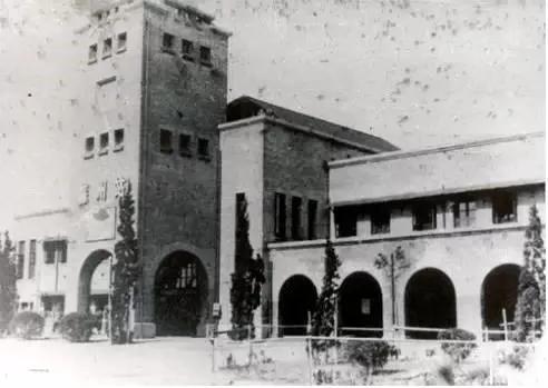 71年前,福建省委在苏州成立...