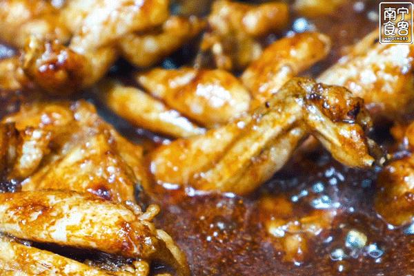 正宗蛙锅,这是一锅有灵魂的美食