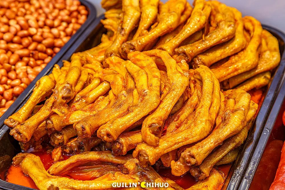 螺蛳粉好吃的秘密就是这碗高汤,煮螺蛳粉的汤第一遍为什么要倒掉