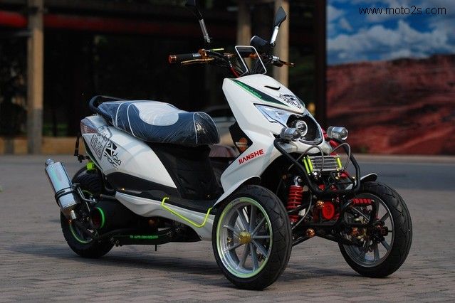 宝马金河星全封闭三轮摩托车,宝马摩托车k1800gt正三轮