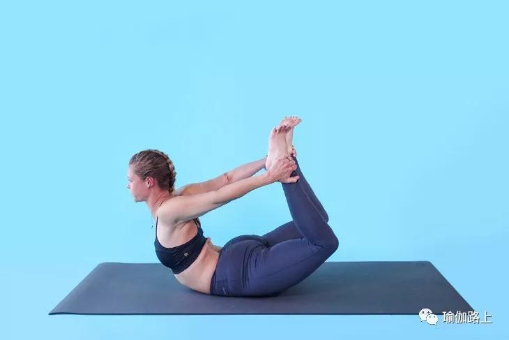 含胸驼背彻底纠正瑜伽体式,帮助孩子改善含胸驼背瑜伽