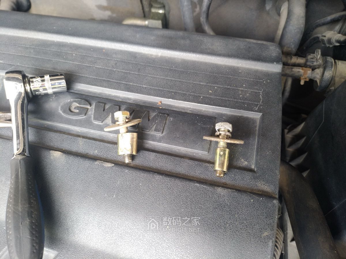 最老款长城c30怎么换雨刷,长城c30雨刷器喷嘴拆卸视频