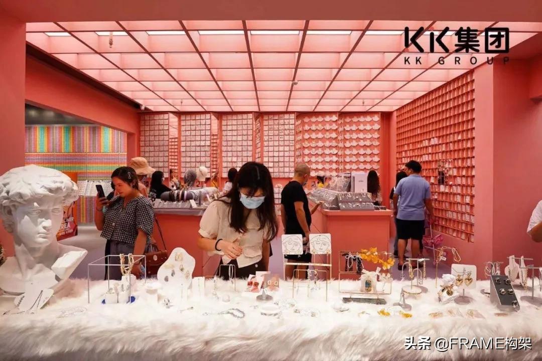 调色师美妆集合店风格定位,调色师美妆店设计