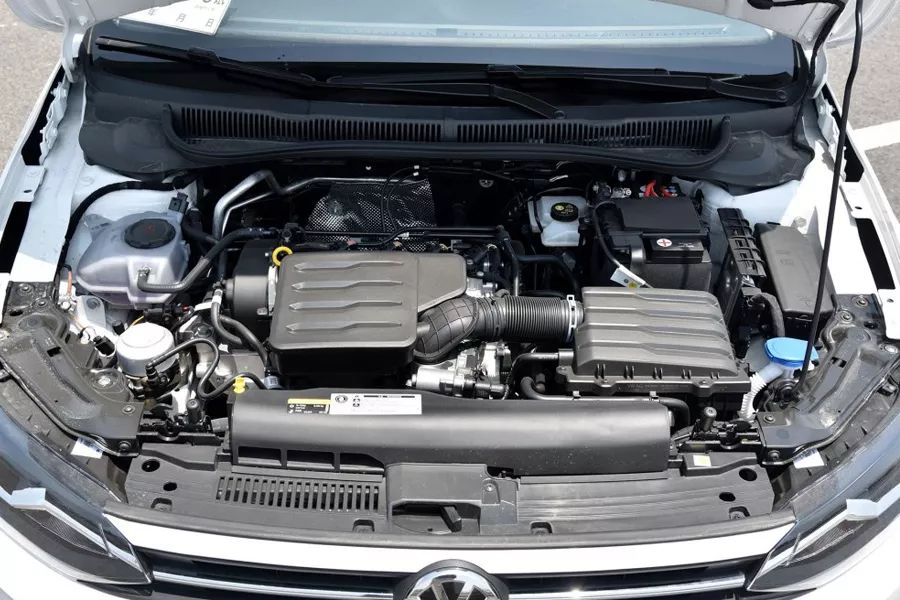 小型车大众poloplus和飞度对比,大众polo和本田飞度两者怎么选