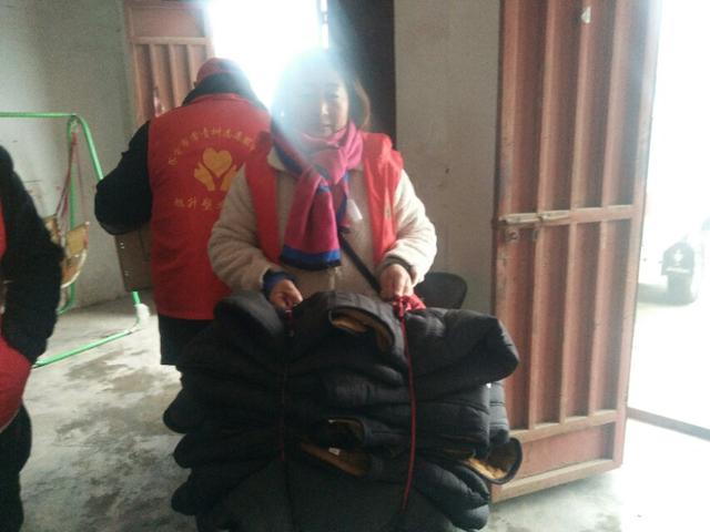 爱心的奉献,精诚奉献