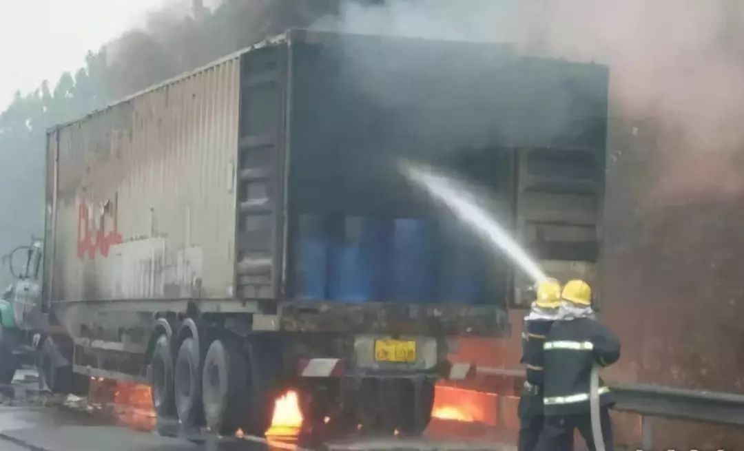 惊现8吨危化品非法转运！新条例1日实施，货主最高罚款20w