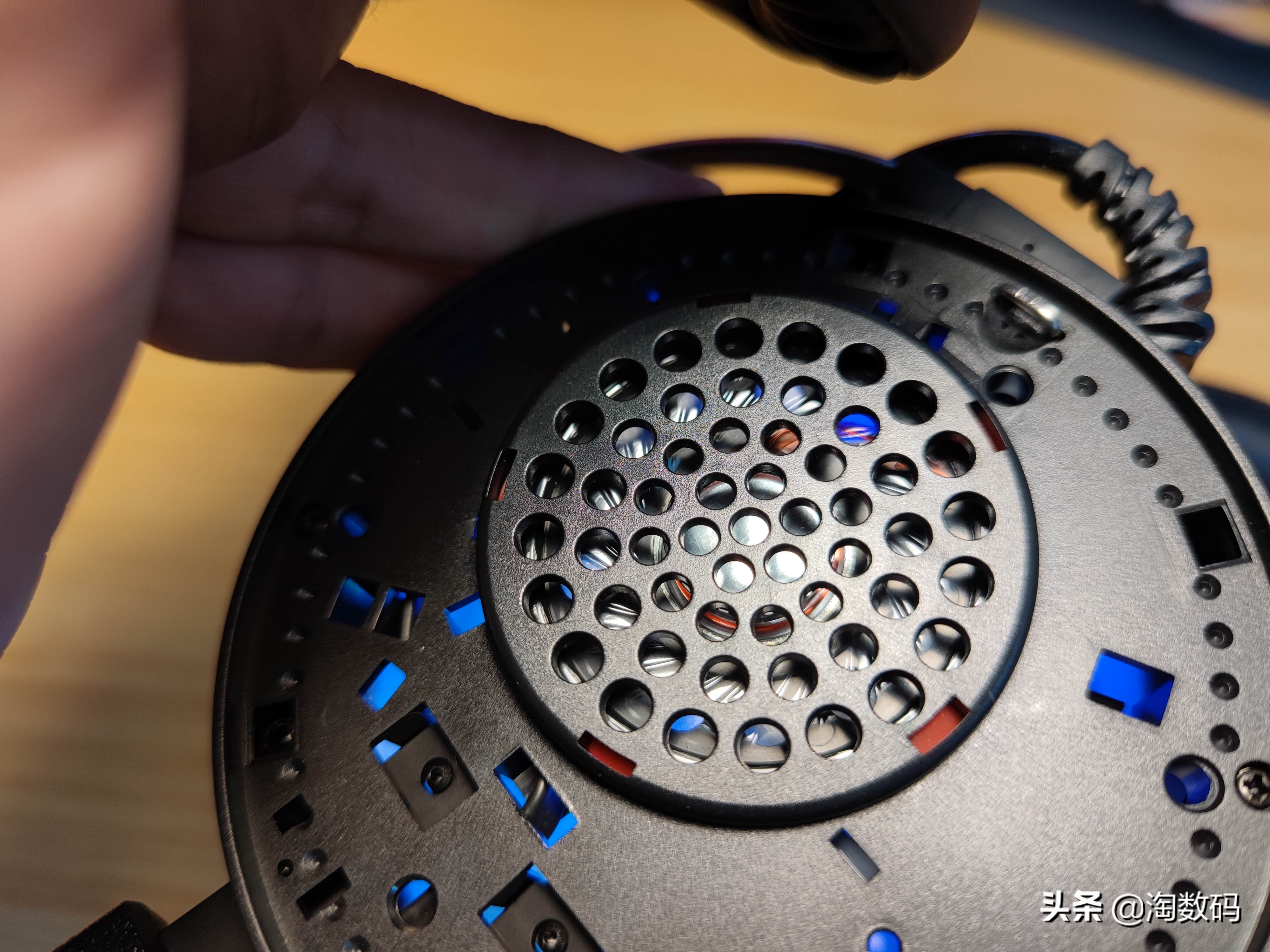 拆验声卡辩真身：￥49元因丑贬值虚拟7.1声道游戏耳麦，爆拆验票