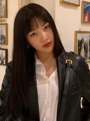 lisa刘海前后对比照,lisa再出新造型刘海