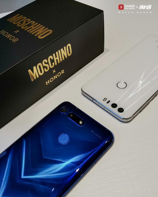 挖孔屏好用吗，相机自带8倍镜，能玩英雄联盟：荣耀V20体验