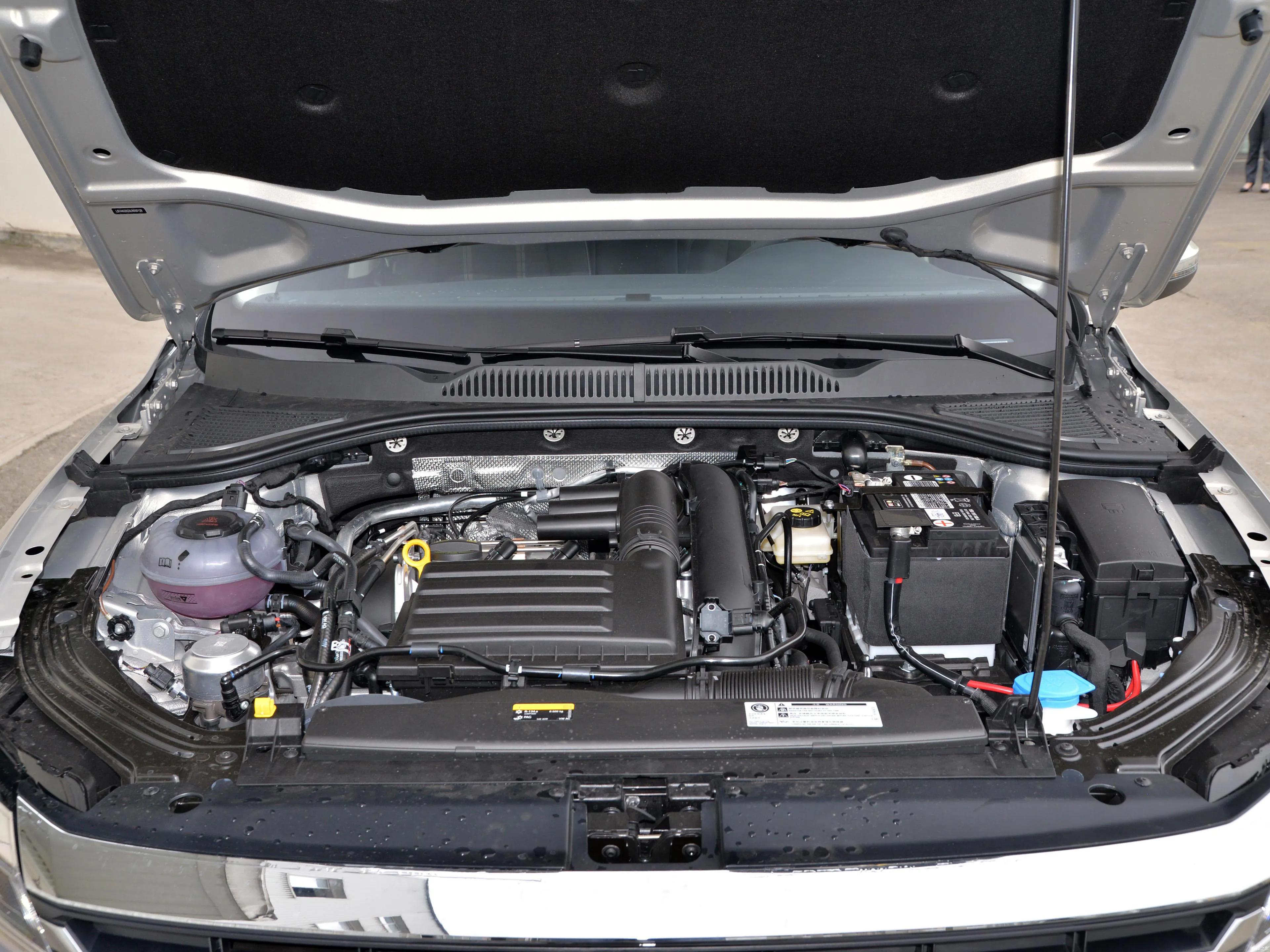 朗逸1.5和轩逸1.6l哪个值得买,朗逸1.5l和速腾1.6哪个动力好