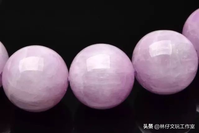 冬天盘手串需要注意什么,什么材质的手串冬天不冷