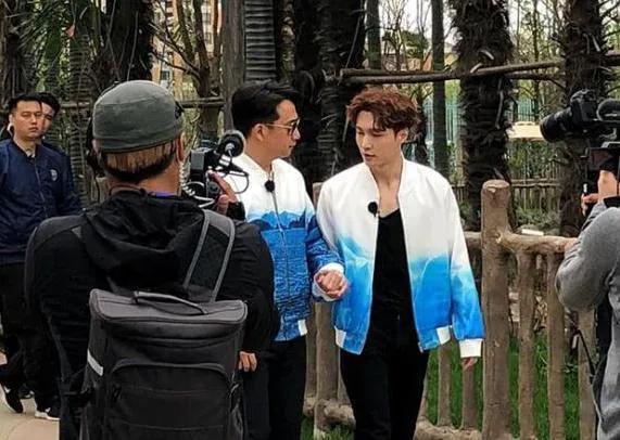 张艺兴旗下艺人有哪些人,张艺兴工作室旗下艺人名单