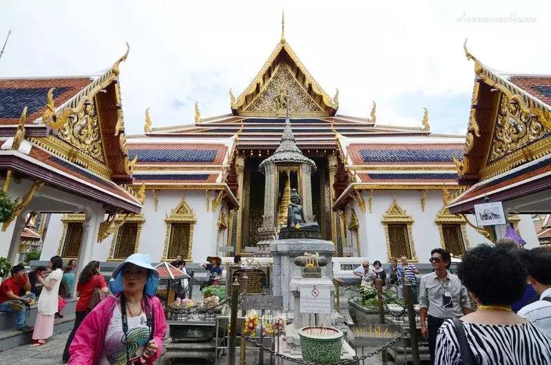 泰国玉佛寺看什么,泰国玉佛寺参观