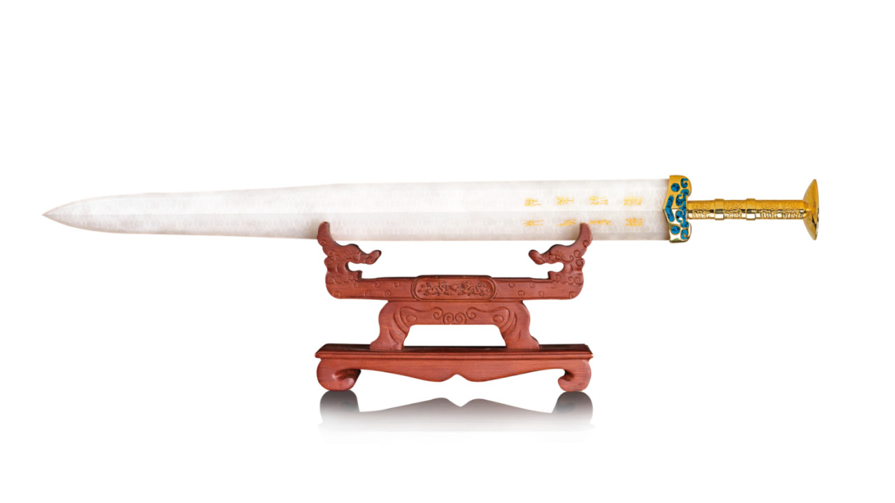 千年宝剑越王勾践剑出土视频,越王勾践剑历经千年仍寒光逼人