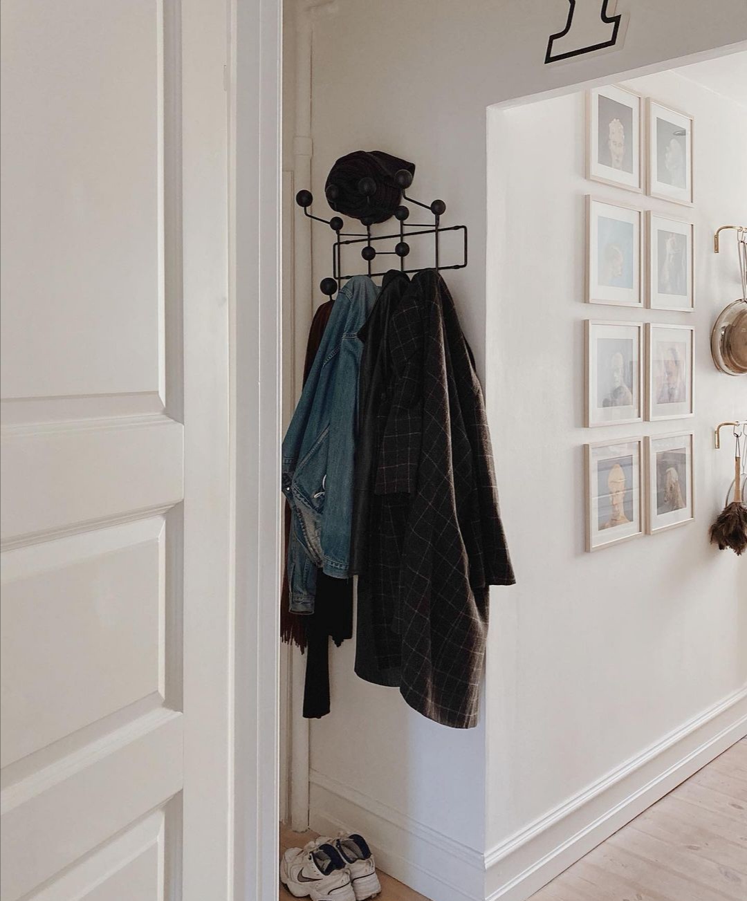 侘寂风极简卧室装饰画,天马行空装饰画