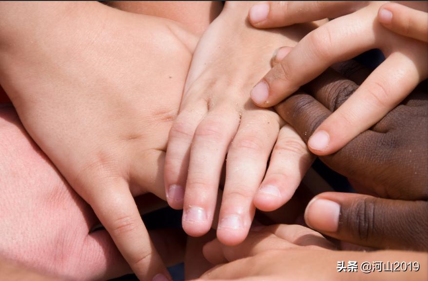 每月工作270个小时最低工资合法吗,每月工作250个小时工资多少