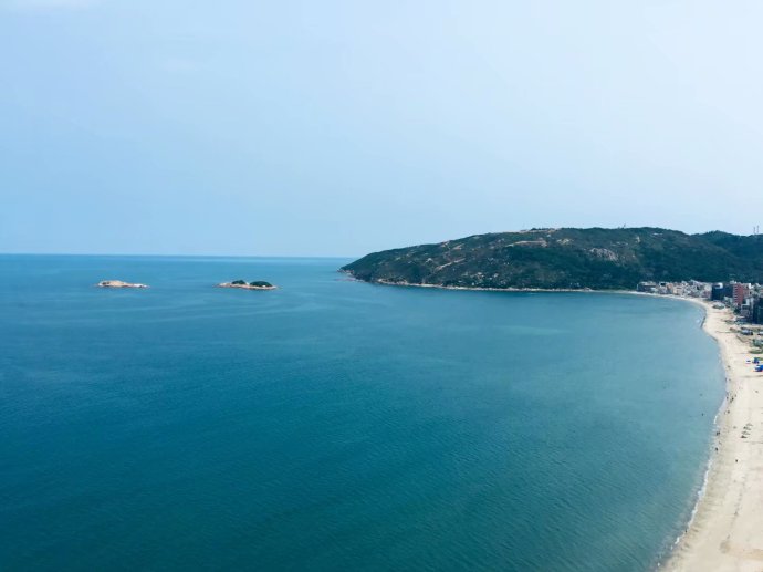 我喜欢现在的自己却怀念以前的我,我喜欢现在的自己清醒独立