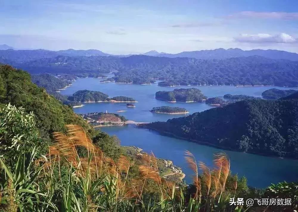 2022年4线城市房价涨了还是跌了,4年房价翻3倍