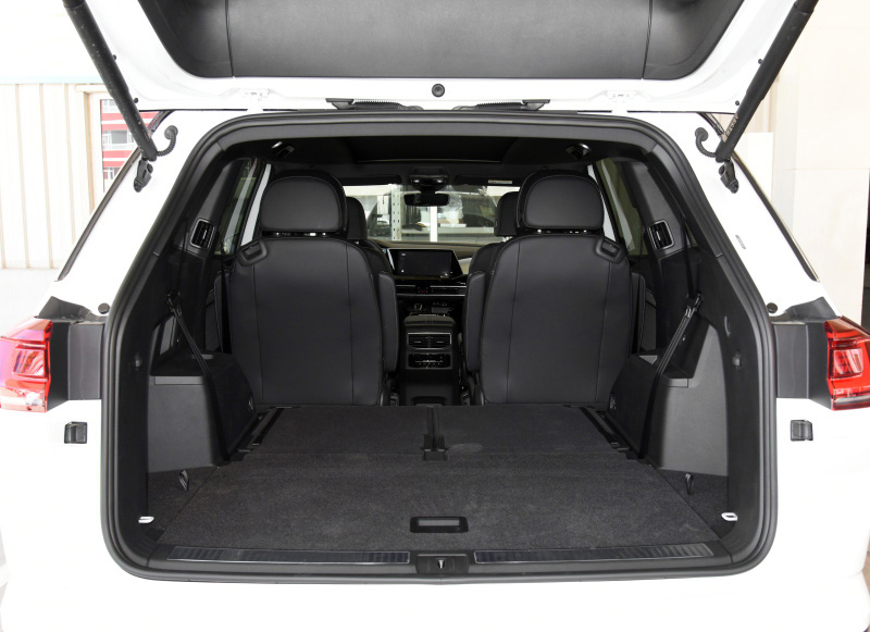 开惯了奥迪换新车,开奥迪q5老款