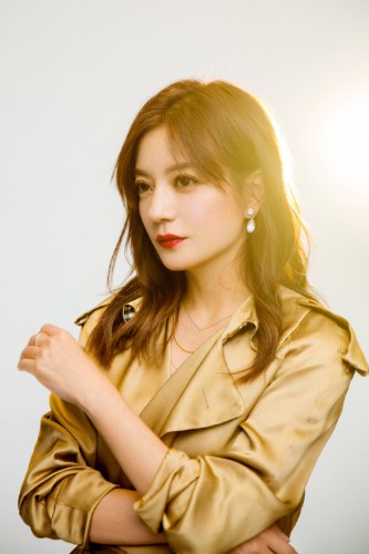 赵薇胖的时候发型短发,赵薇发型中短发