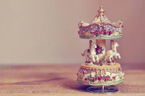 宿命感超强的个性签名,一眼就感觉很高级的个性签名