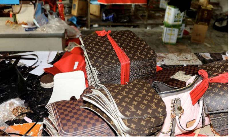 上海查获2亿元特大假酒系列案,售卖假lv被起诉