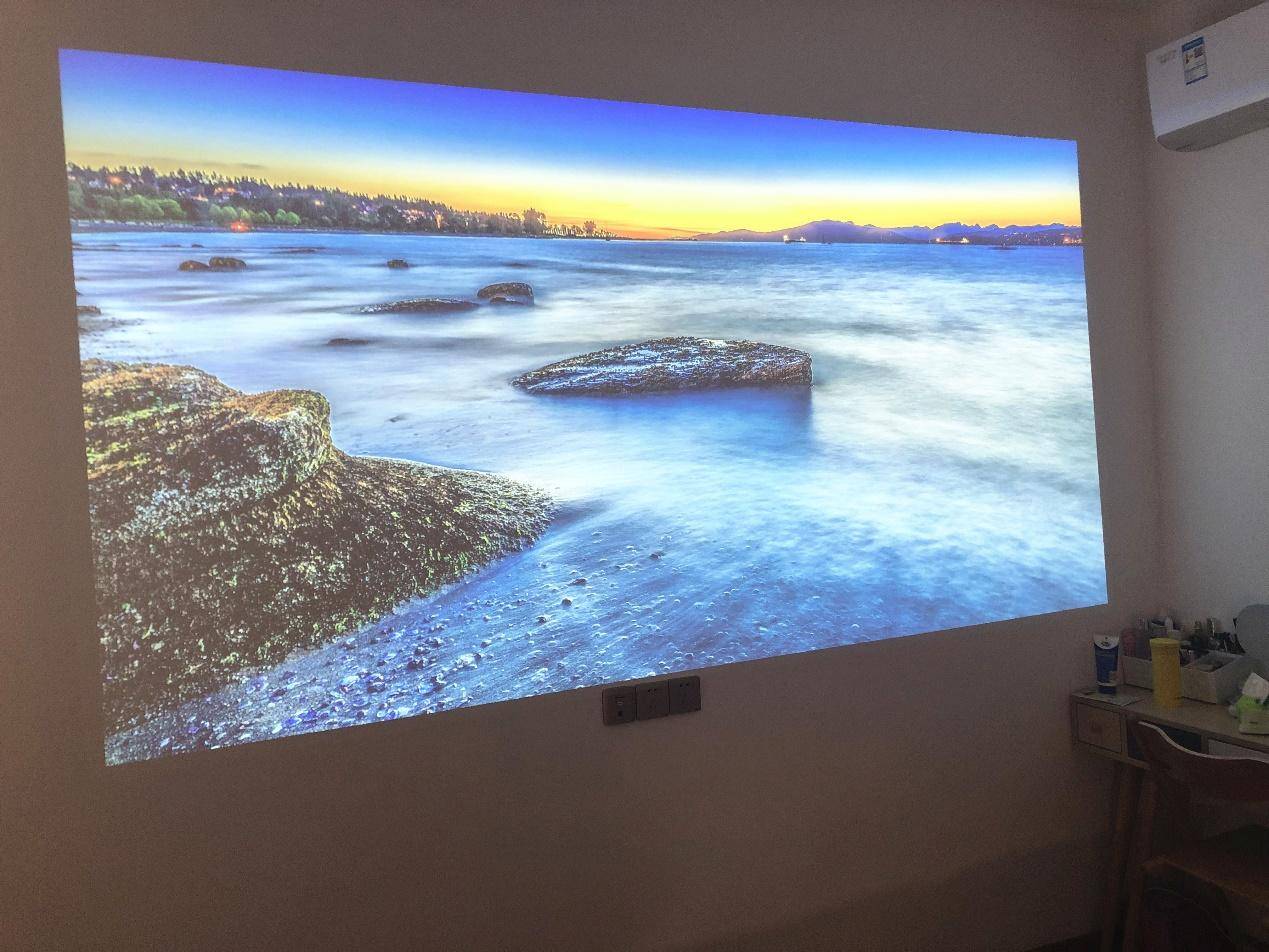 让人眼前一亮的高科技产品,坚果x3投影的测评