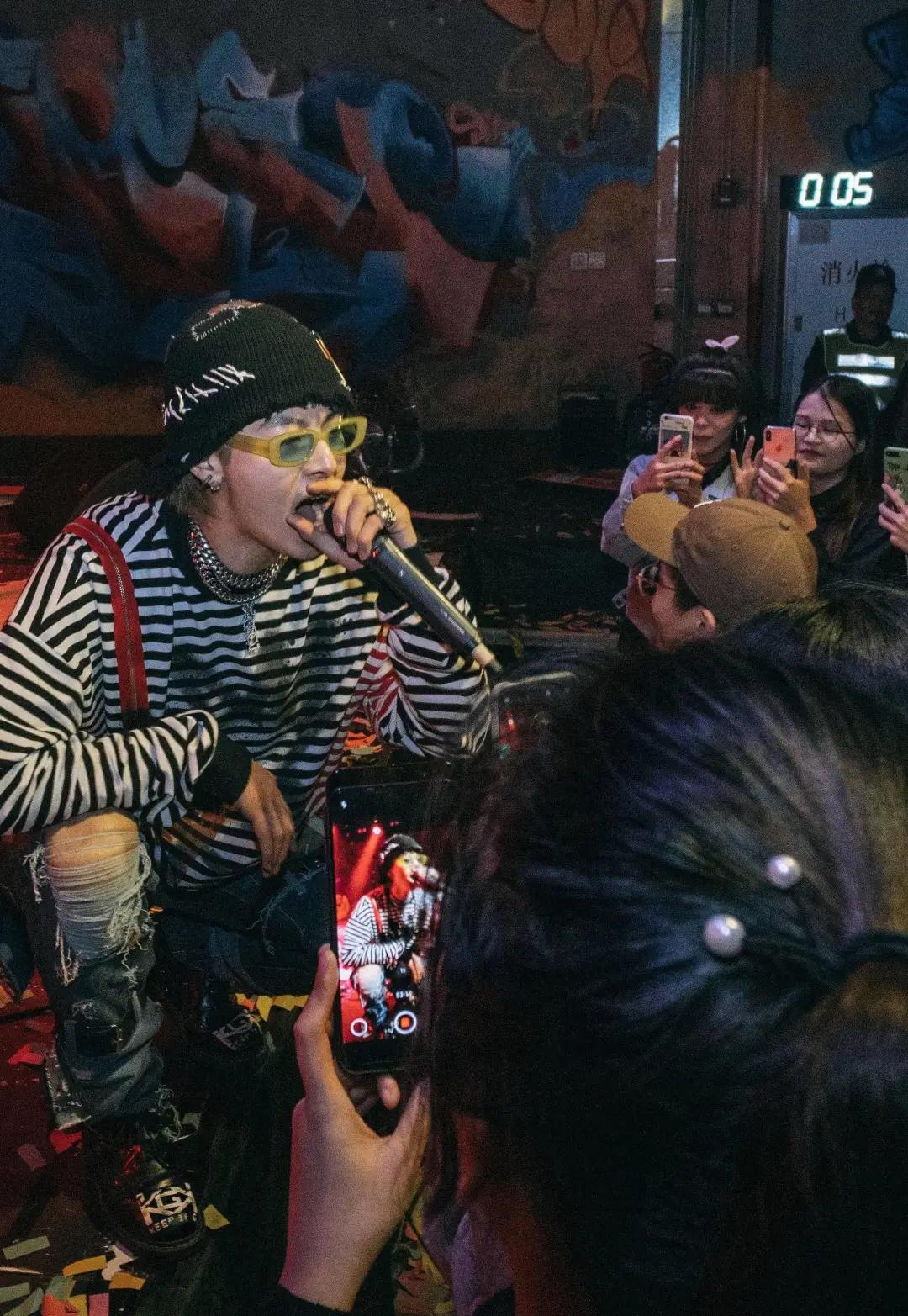 选秀逆袭成功的人,选秀爆火顶流