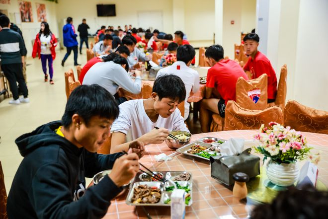 比肩梅罗的中国球员,比肩梅西的中国球员