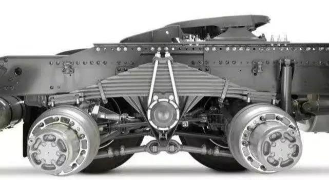 货车加弹簧钢板的好处,钢板弹簧载重多少