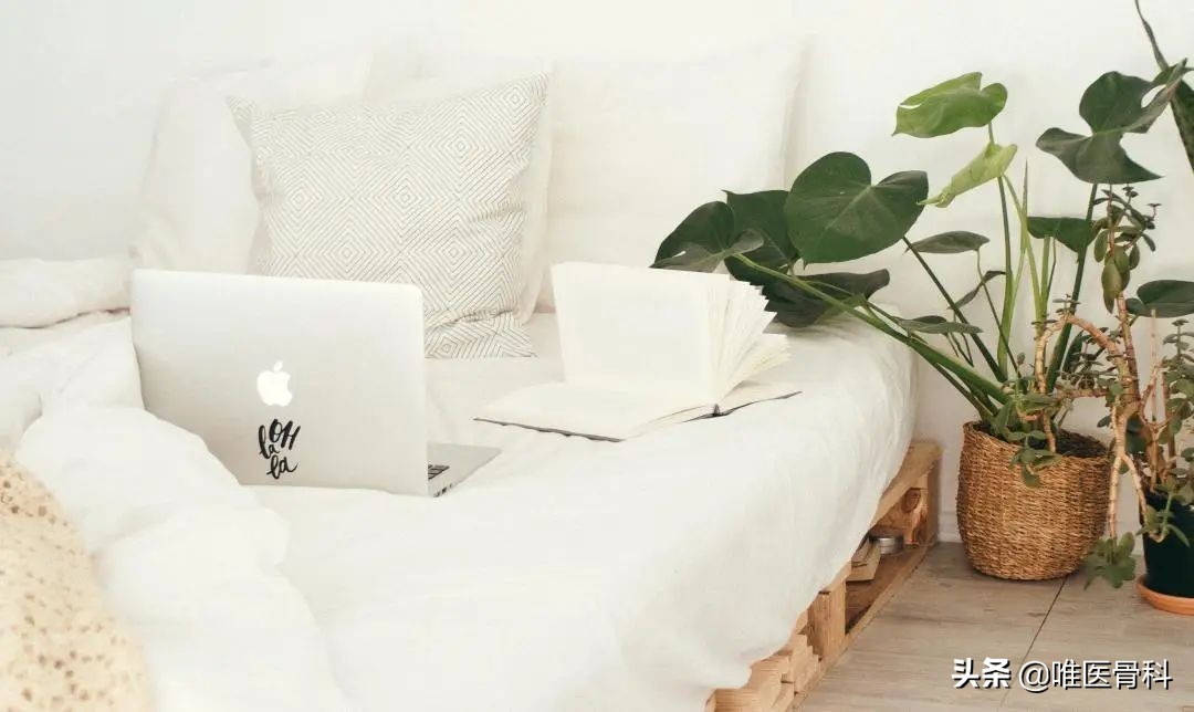 腰椎滑脱和错位是一回事吗,腰椎错位滑脱是啥意思