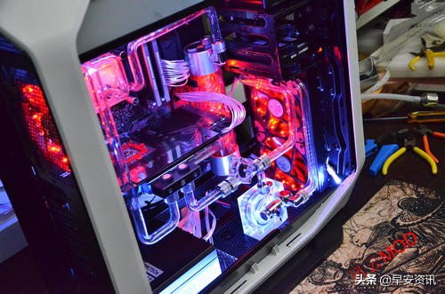 水冷电脑主机是什么样的,电脑的水冷主机是什么样的