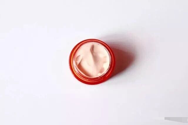 十大品牌眼霜适合50岁,推荐几款简单好用的眼霜