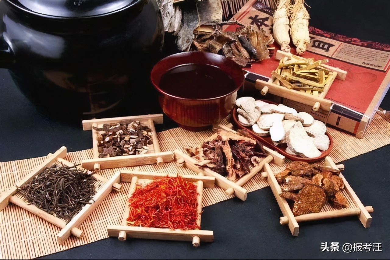 医学类能当医生的专业有哪些,医学类哪些专业出来可以当医生