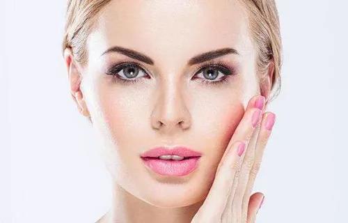 爱笑导致鱼尾纹,笑起来眼尾纹的去除方法